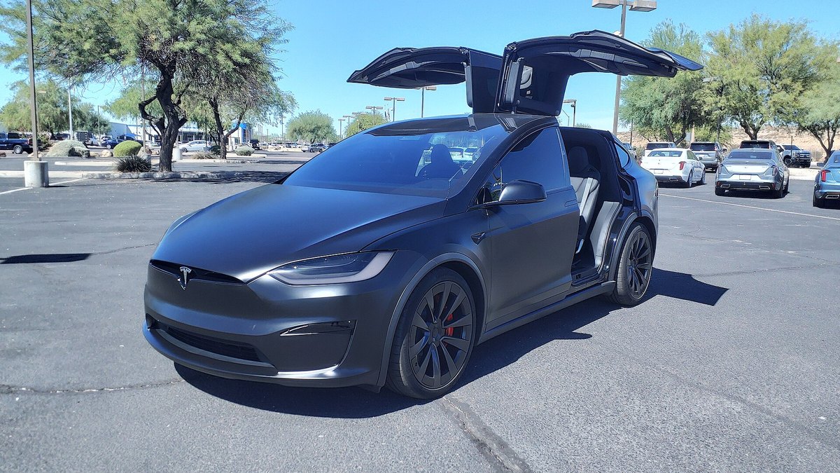 Tesla Model X (2022 refresh)