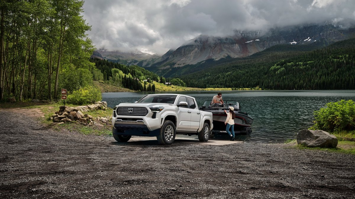 Toyota Tacoma Limited i-FORCE MAX