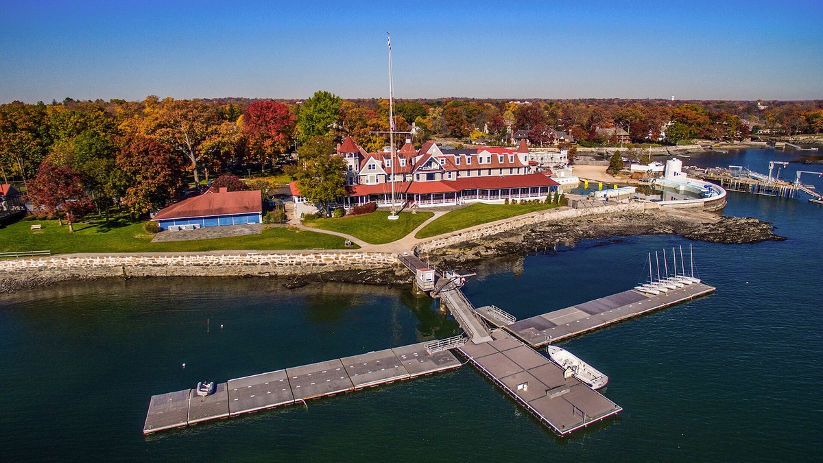 Larchmont Yacht Club