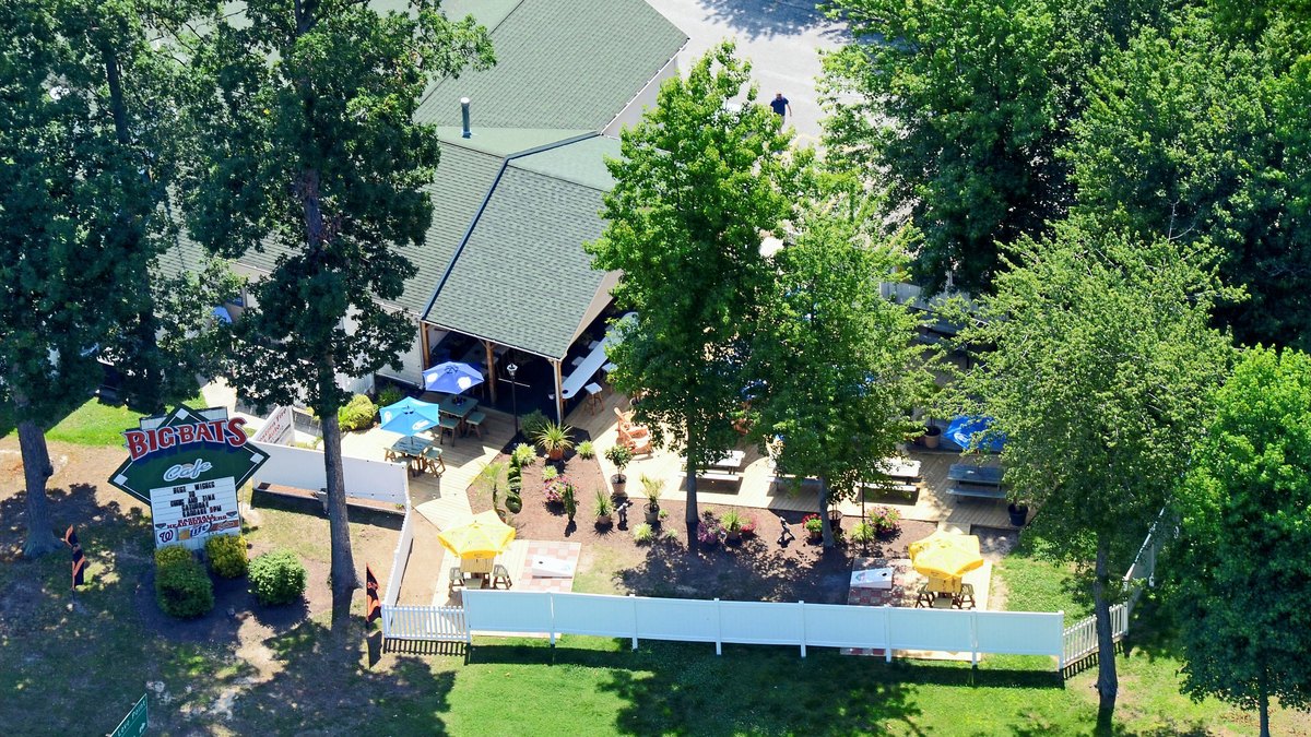 Big Bats Cafe