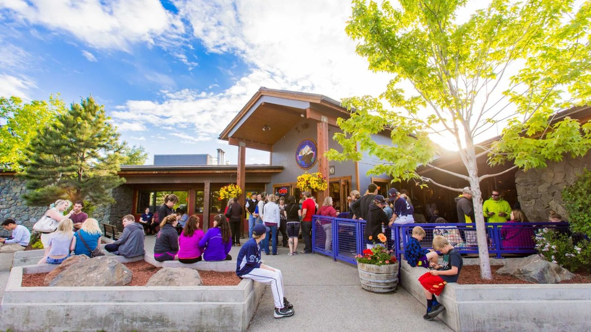 Moose's Tooth Pub & Pizzeria