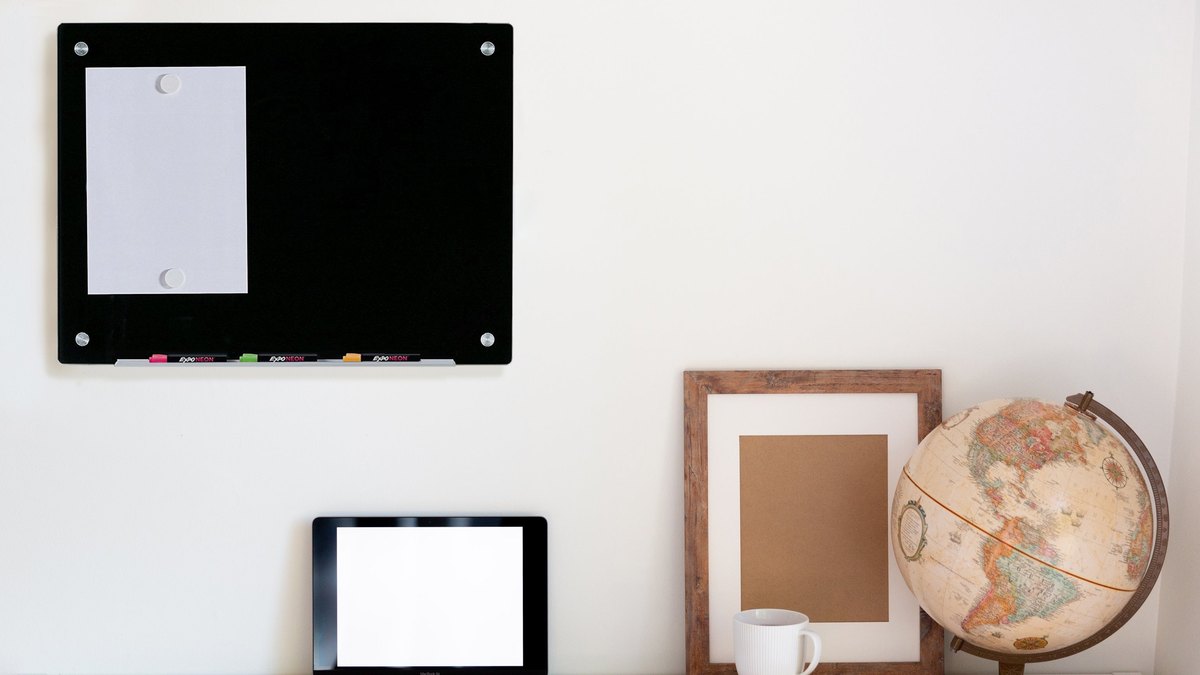 Audio-Visual Direct Magnetic Black Glass Board
