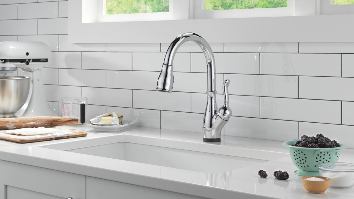 Delta Leland Touch2O 9178TL-DST Touchless Kitchen Faucet