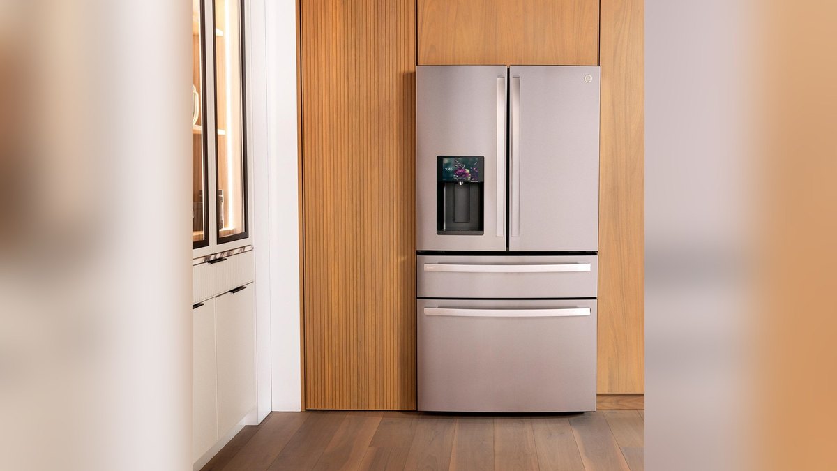 GE Profile 27.9 cu. ft. Kitchen Assistant (PVD28HYYFS)