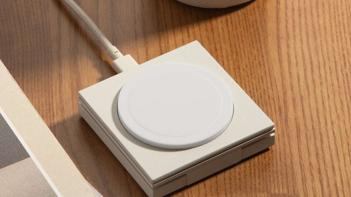 Native Union Rise Magnetic Wireless Charger