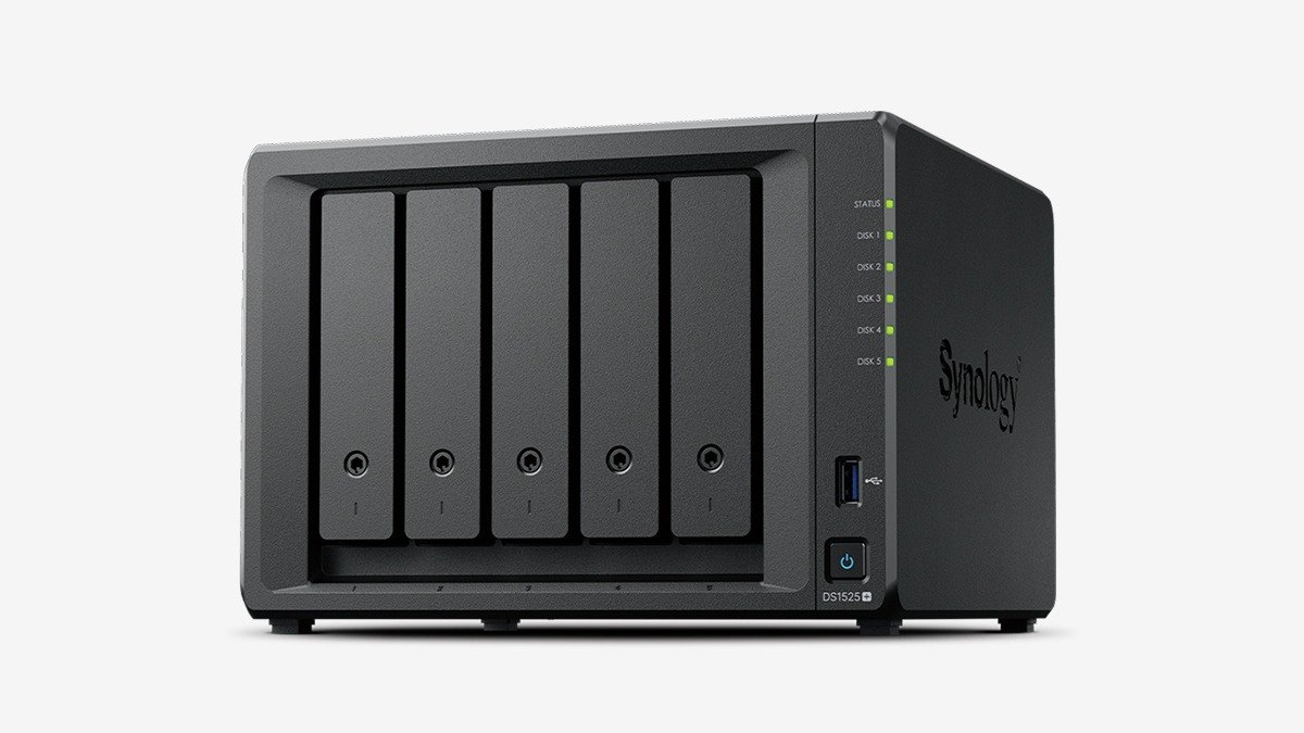 Synology DS1525+