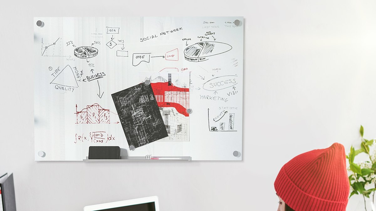 Vinsetto 35.5" x 23.5" Magnetic Glass Whiteboard