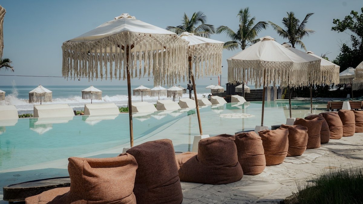 Mari Beach Club