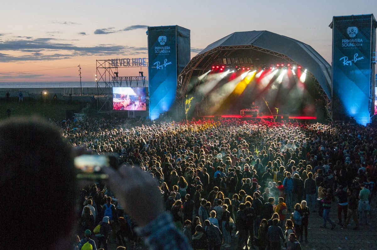 Main stage crowd at Primavera Sound