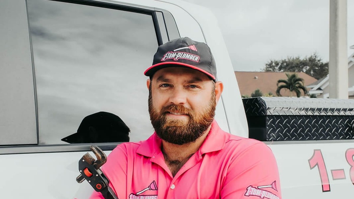1-Tom-Plumber
