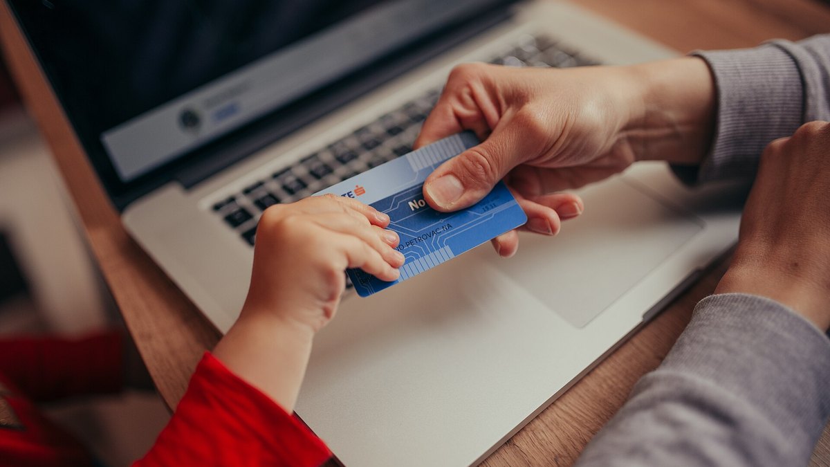 Average Spend per Card