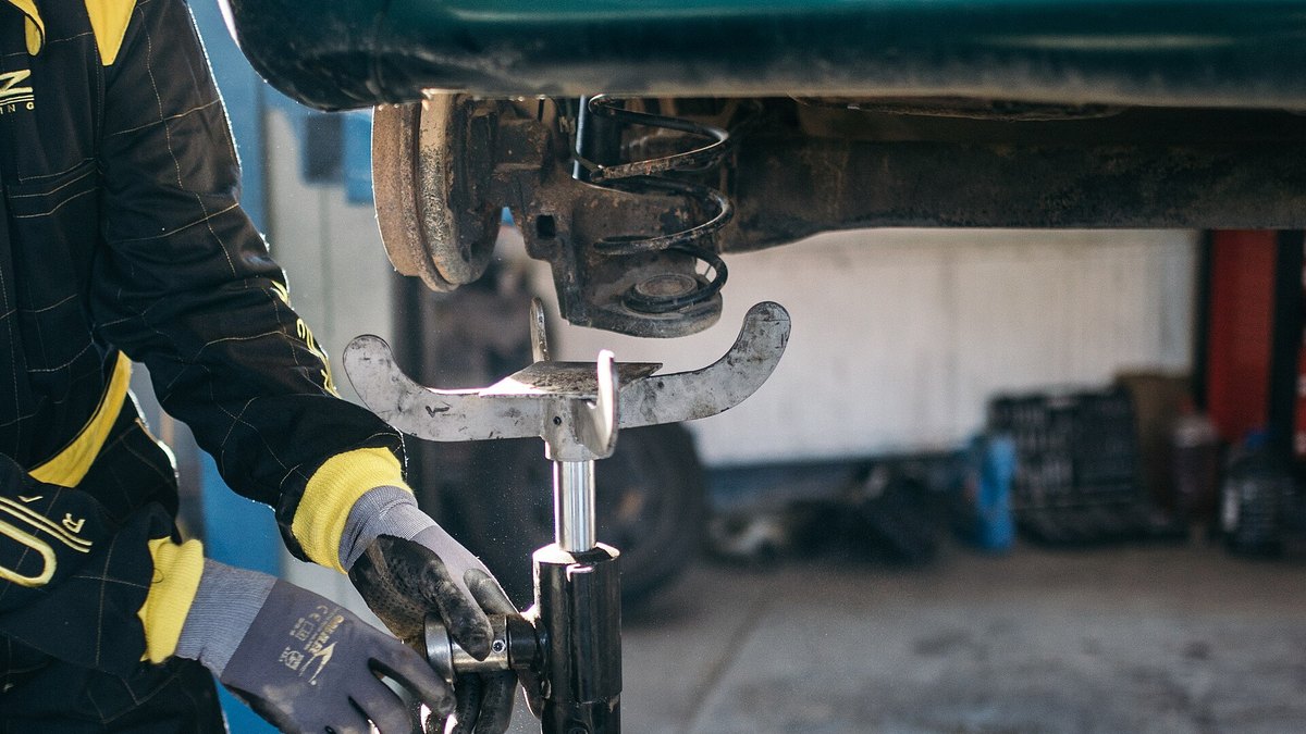 Effective Labor Rate (Auto Repair Shop)